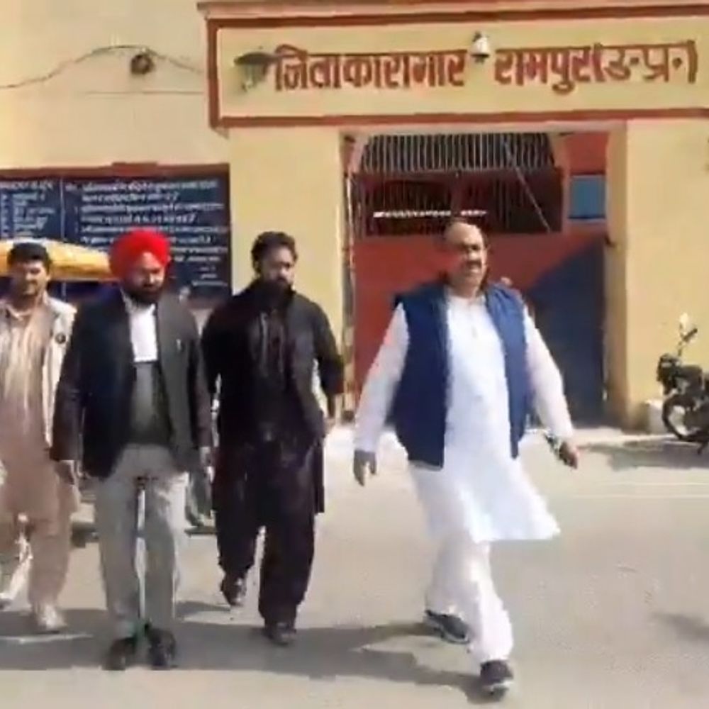 आजम खान से मिलने पहुंचीं तंजीन फातिमा और यूसुफ मलिक:बोले- जेल में ठीक नहीं तबीयत, 2027 में बनेगी सपा की सरकार