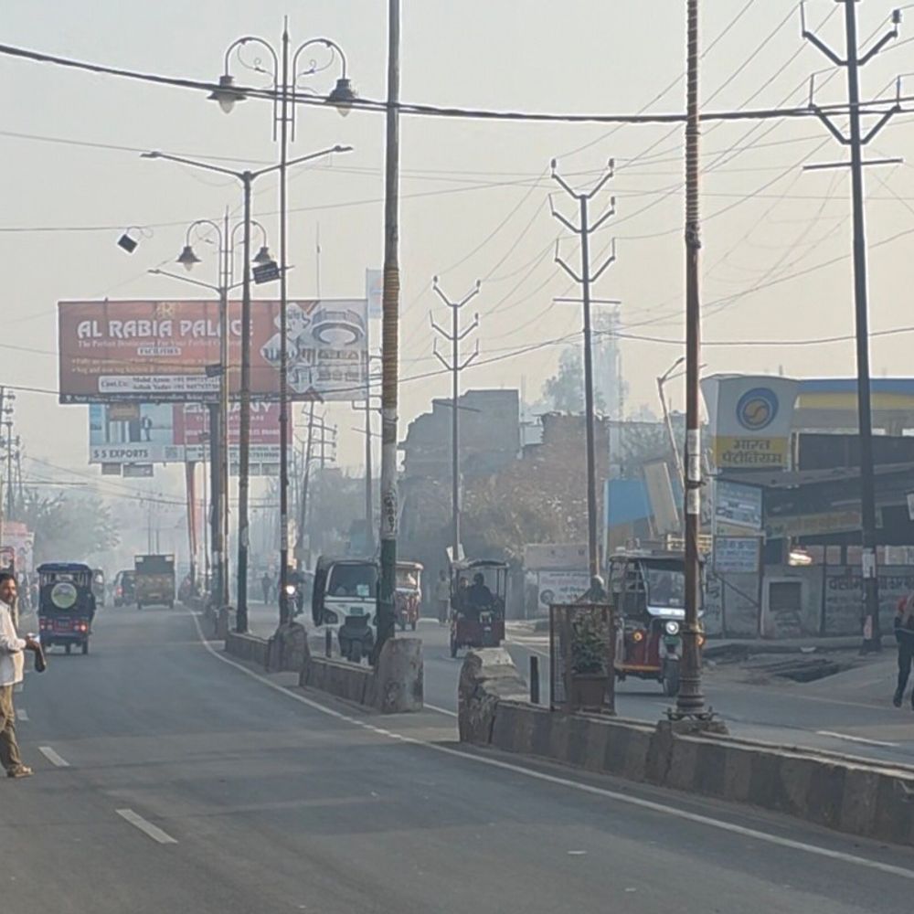संभल का वातावरण अस्वस्थ, AQI 175 पहुंचा:बर्फीली हवाओं के बीच न्यूनतम 10 डिग्री सेल्सियस तापमान के साथ धूप निकली