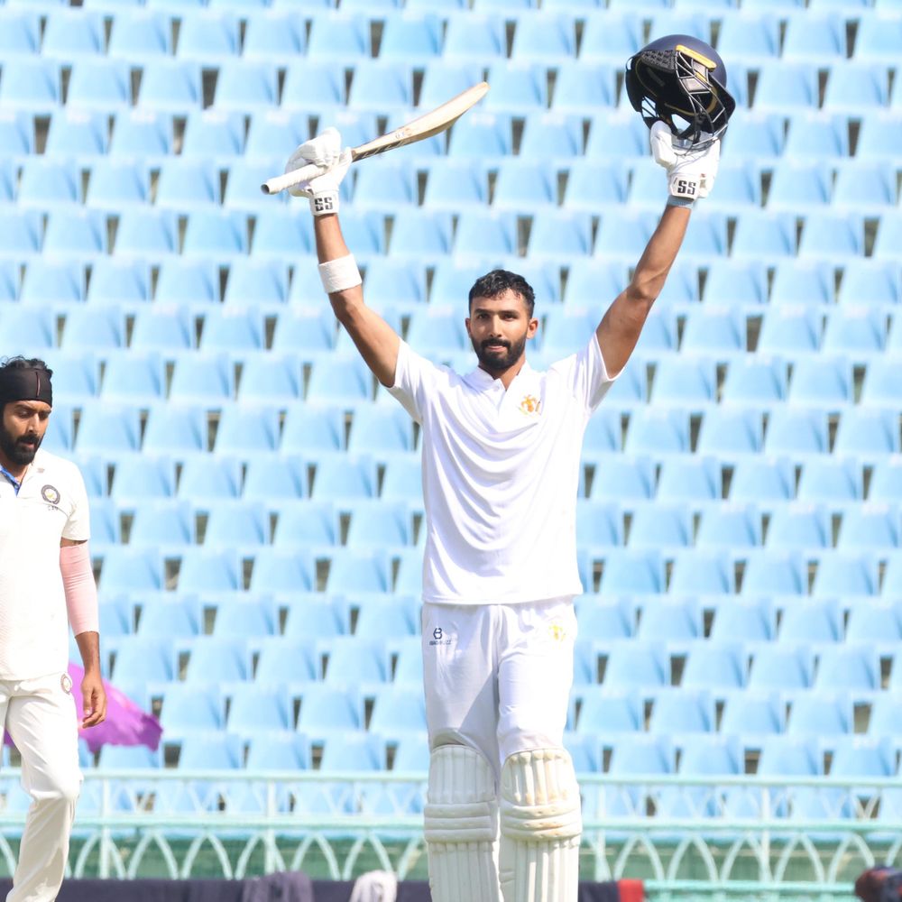 देवदत्त पडि्डकल ने रणजी सेमीफाइनल में जड़ी डबल सेंचुरी:कर्नाटक ने खड़ा किया पहाड़ जैसा स्काेर, आदित्य रावत ने लिए 3 विकेट