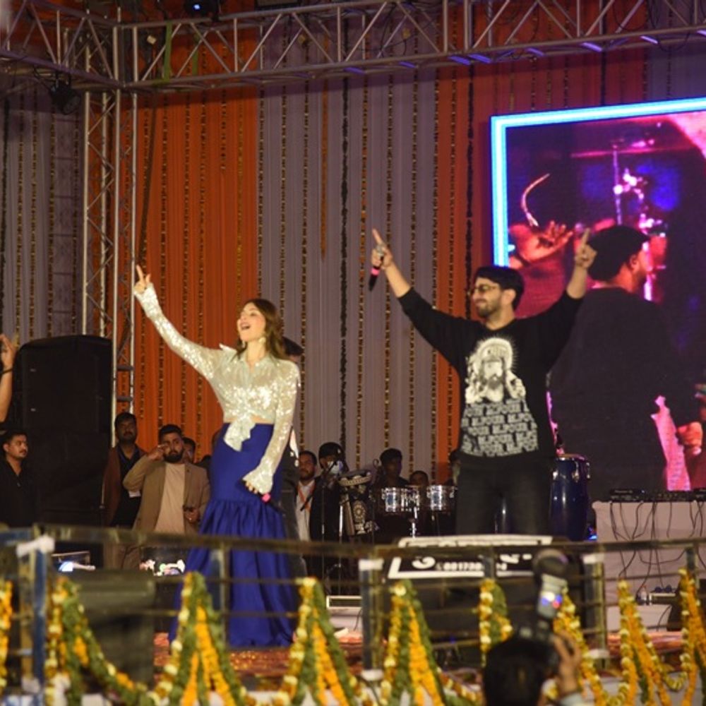 मैनपाट महोत्सव 2026; बॉलीवुड सिंगर कनिका कपूर ने बांधा शमा:  तीन दिवसीय महोत्सव का भव्य समापन, अंतिम दिन दिखी मैनपाट में उमड़े लोग – Ambikapur (Surguja) News