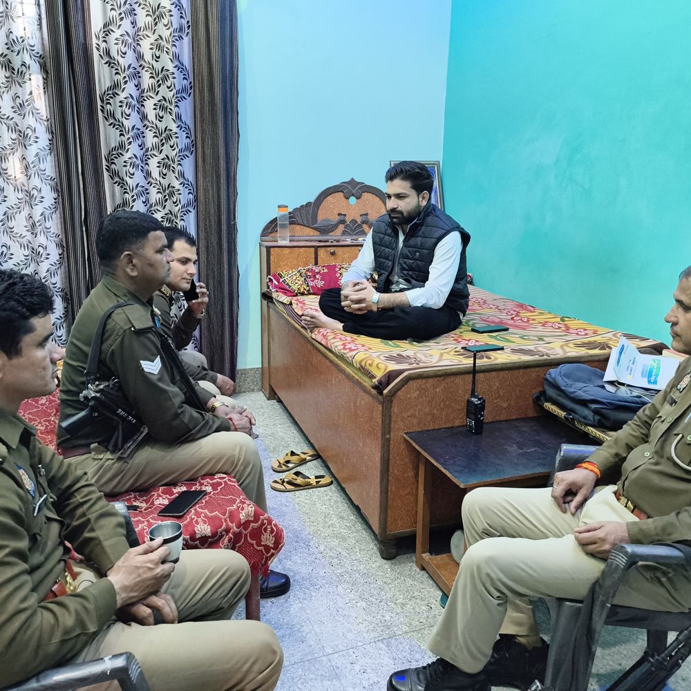 NSUI अध्यक्ष सचिन वशिष्ठ को घर पर रोका:मनरेगा बचाओ आंदोलन में शामिल होने लखनऊ जा रहे थे