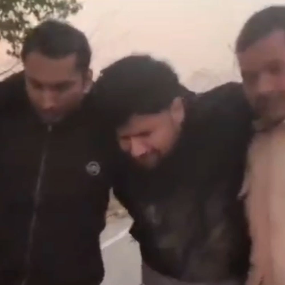 हाथरस में फौजी हत्याकांड का इनामी आरोपी गिरफ्तार:पुलिस एनकाउंटर में पैर में लगी गोली, अस्पताल भेजा गया