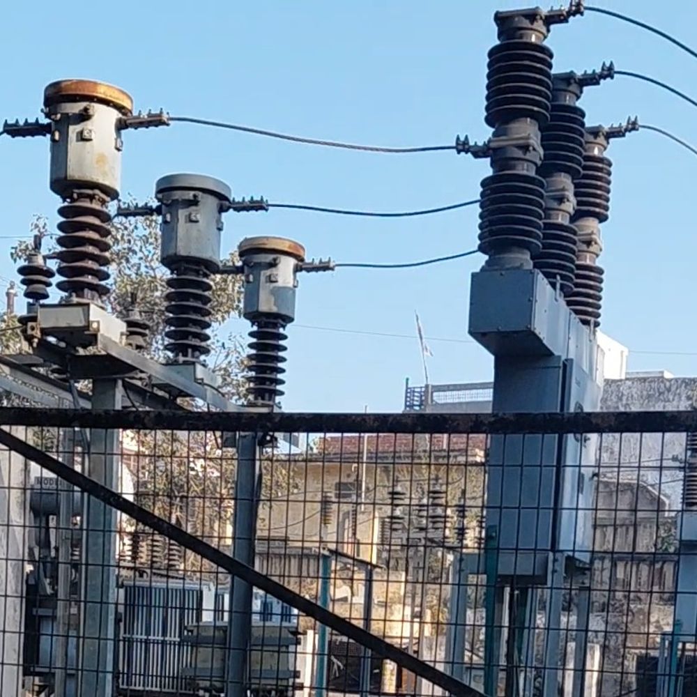 फर्रुखाबाद के 20 मोहल्लों में तीन दिन बिजली कटौती:चौक फीडर विभाजन के कारण 16 से 18 फरवरी तक सप्लाई कट