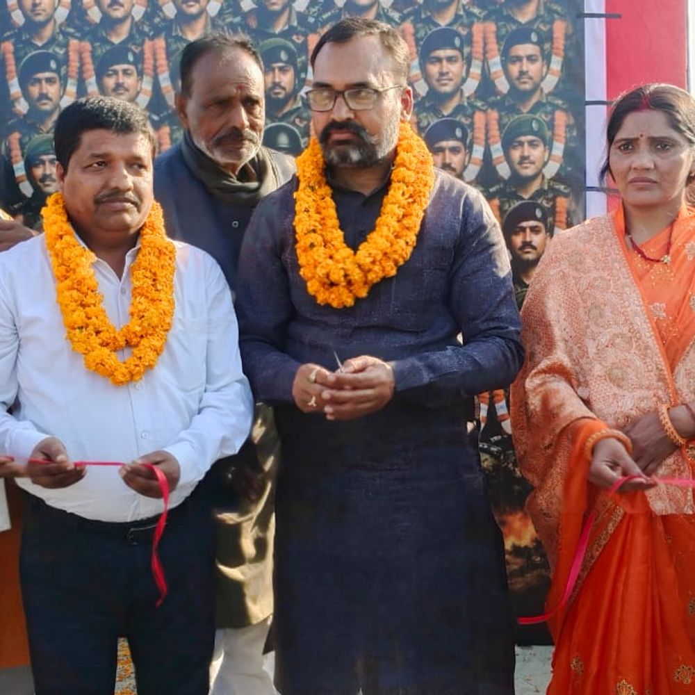 मानस इंटरनेशनल स्कूल की टीम ने 11 रनों से बगरस सुपर किंग की टीम को हराया