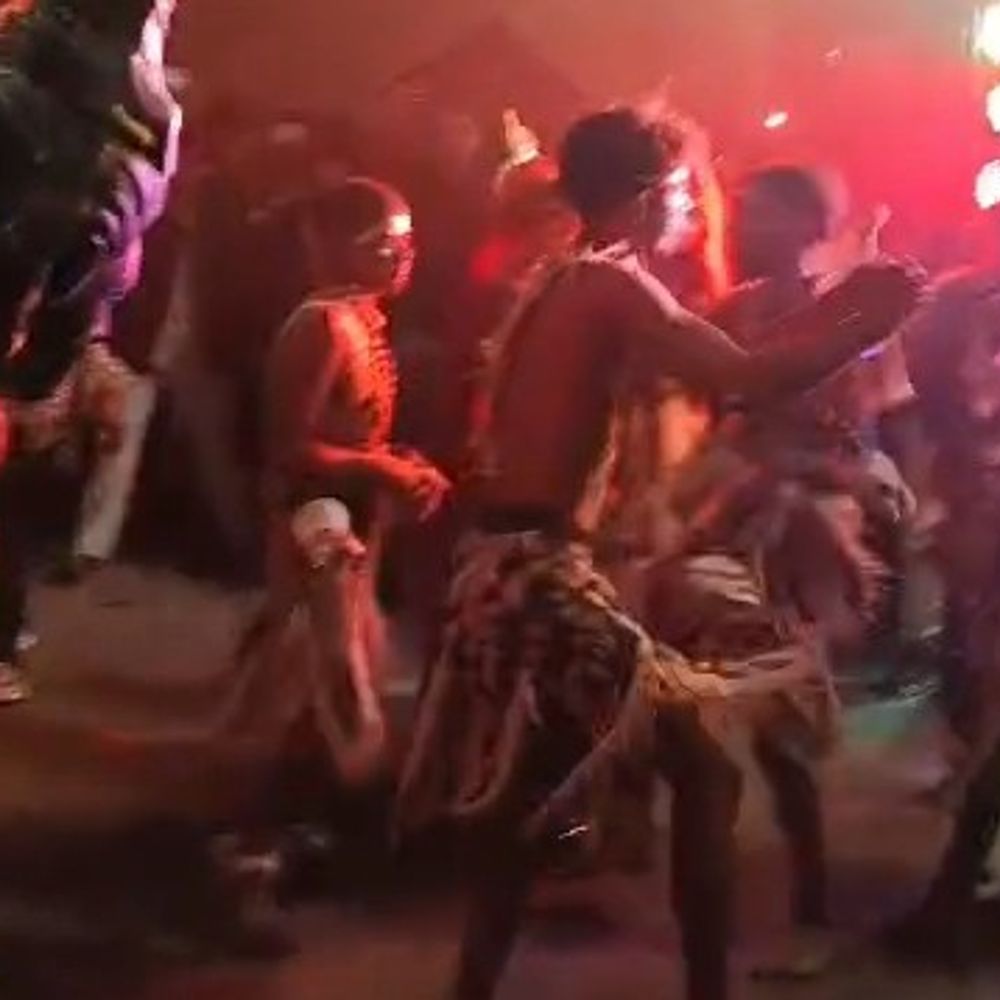 अररिया में महाशिवरात्रि पर निकली शिव बारात, हजारों भक्त शामिल:देर रात तक चला उत्सव, झांकियां और शिव-पार्वती का विवाह संपन्न