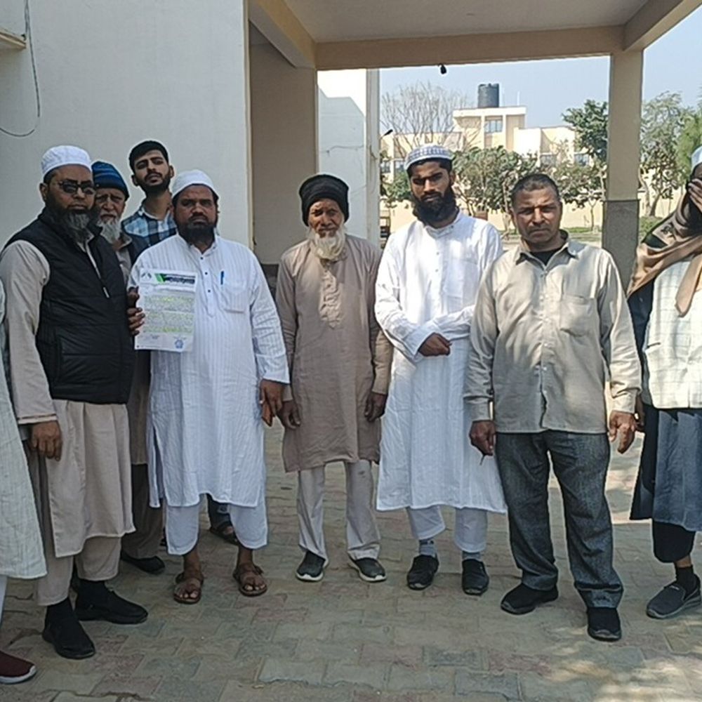 शामली में मुस्लिम धर्मगुरु एसपी ऑफिस पहुंचकर किया प्रदर्शन:रमजान के लिए मस्जिदों में लाउडस्पीकर लगाने की अनुमति मांगी