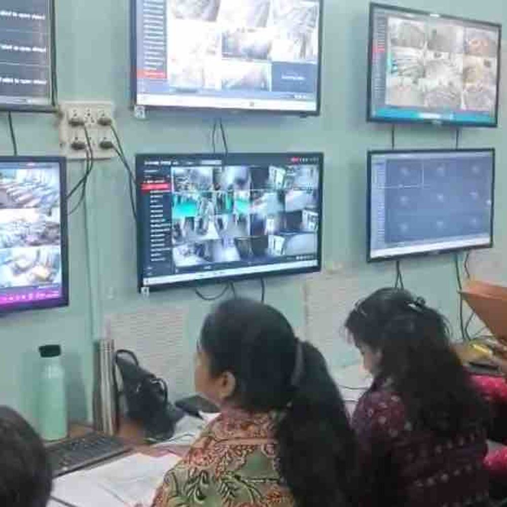 यूपी बोर्ड परीक्षा, गाजियाबाद में कंट्रोल रूम स्थापित:18 फरवरी से शुरू होंगी परीक्षाएं, 53 हजार छात्र देंगे एग्जाम