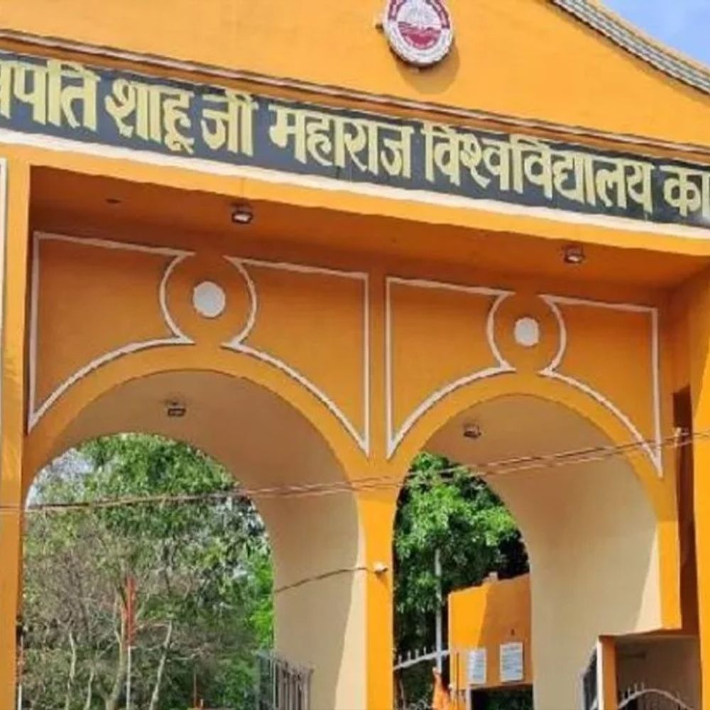 सात दिवसीय विशेष शिविर खत्म हुआ:स्टूडेंट्स ने योग से निरोग रहने का संदेश दिया, रंगों से मतदान की अलख जगाई