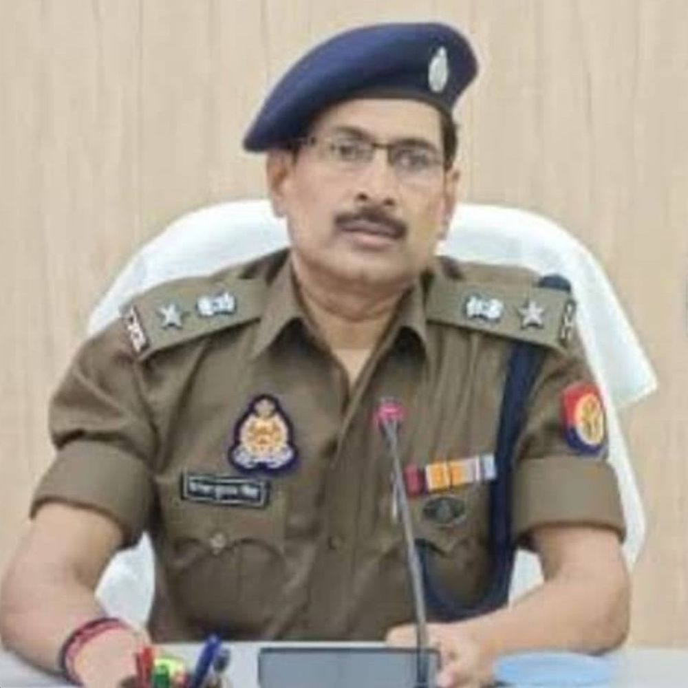 बुलंदशहर में 20 उपनिरीक्षकों का तबादला:एसएसपी ने किया फेरबदल, वीरेंद्र कुमार शर्मा को पुलिस लाइन भेजा गया