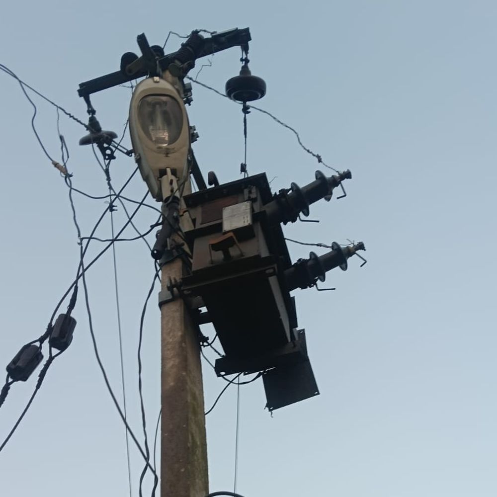 अंबेडकरनगर में 700 ट्रांसफार्मरों की क्षमता बढ़ेगी:डेढ़ करोड़ होंगे खर्च, 20 हजार उपभोक्ताओं को लो-वोल्टेज से मिलेगी राहत