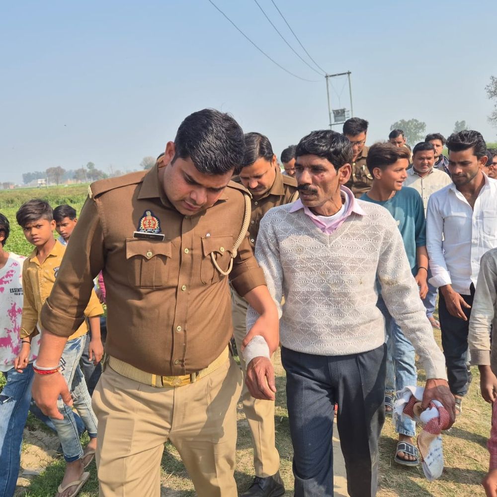 ज्वेलरी शॉप से 25 ग्राम के सोने के कंगन चोरी:आल्टो से आए मुरादाबाद के तीन चोरों ने की वारदात, एक गिरफ्तार, दो फरार