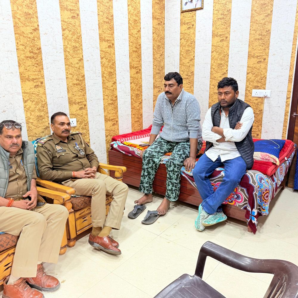 अमेठी में युवा कांग्रेस जिलाध्यक्ष हाउस अरेस्ट:लखनऊ विधानसभा घेराव से पहले पुलिस ने की कार्रवाई, घर पर पुलिस बल तैनात