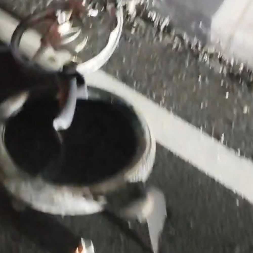 सहारनपुर एक्सप्रेस-वे पर कार-बाइक की टक्कर:दो बाइक सवार गंभीर घायल, हायर सेंटर रेफर, रॉन्ग साइड में था बाइक सवार