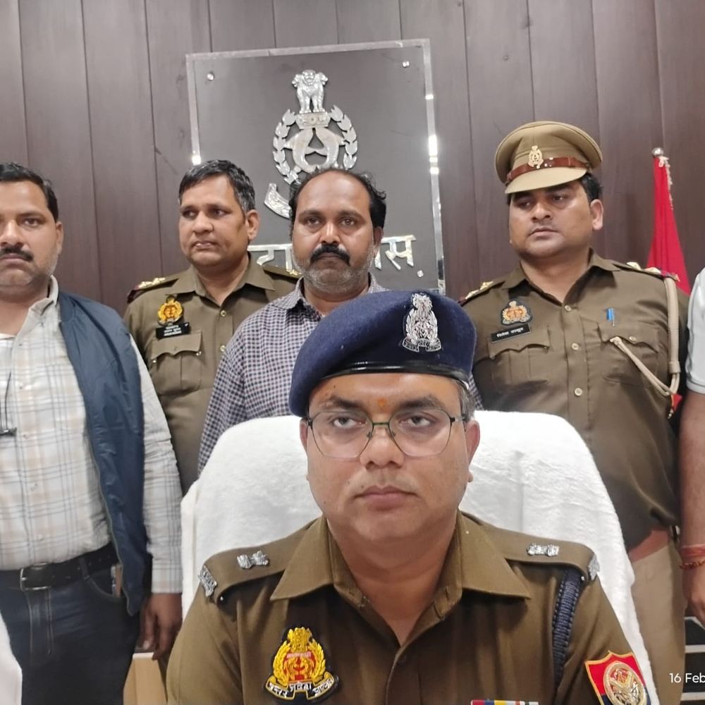 पत्नी ने प्रेमी संग मिलकर की पति की हत्या:एटा में शादी के बहाने निकले, रास्ते में शराब और स्प्रे की ओवरडोज देखकर खेत में फेंका