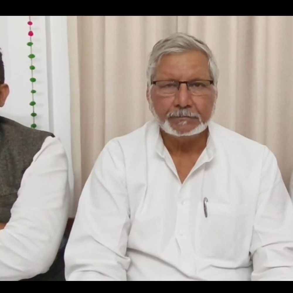 शामली में फॉर्म-7 के जरिए नाम कटवाने का आरोप:सपा जिलाध्यक्ष ने दी तहरीर, बीएलओ और सुपरवाइजर पर कार्रवाई की मांग