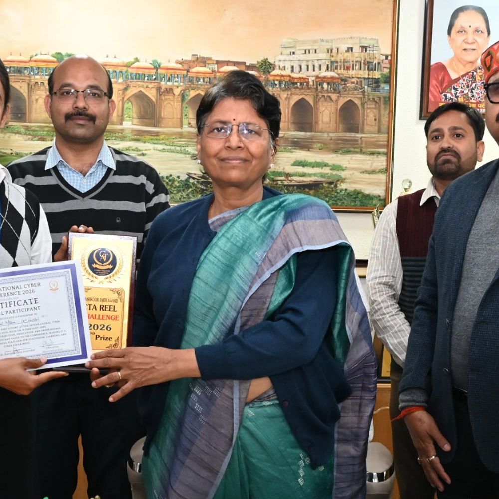 खुशी मिश्रा को इंटरनेशनल साइबर क्राइम कॉन्फ्रेंस में दूसरा स्थान:साइबर टेक्नो अटॉर्नीज और जौनपुर शिया कॉलेज ने किया था संयुक्त आयोजन