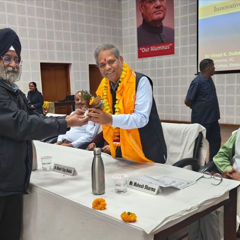 नौकरी के पीछे न भागें, खुशबू का कारोबार करें:डीएवी कॉलेज मे FFDC के सहायक निदेशक ने सिखाए एरोमा बिजनेस के गुर