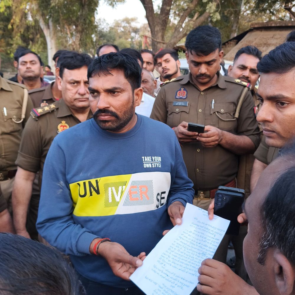 सपा नेता की कार पर गिरा पोल, मौत:परिजनों ने नौकरी, 2 करोड़ मुआवजा और पेट्रोल पंप सीज करने की मांग की