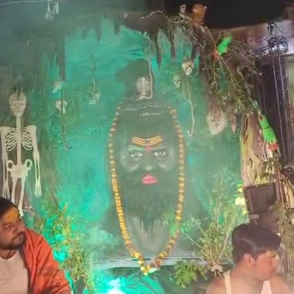 बहराइच में महाशिवरात्रि पर निकली महादेव की भव्य बारातें:हजारों लोग हुए शामिल, झांकियां रहीं आकर्षण का केंद्र