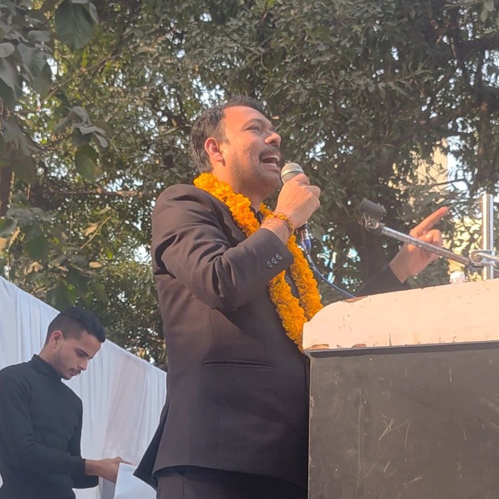 अलंकार अग्निहोत्री बोले- PM मोदी के खिलाफ लड़ूंगा चुनाव:देवरिया में कहा- सामान्य और बैकवर्ड को लड़ाया जा रहा, प्रधानमंत्री- गृहमंत्री को साबरमती भेजेंगे