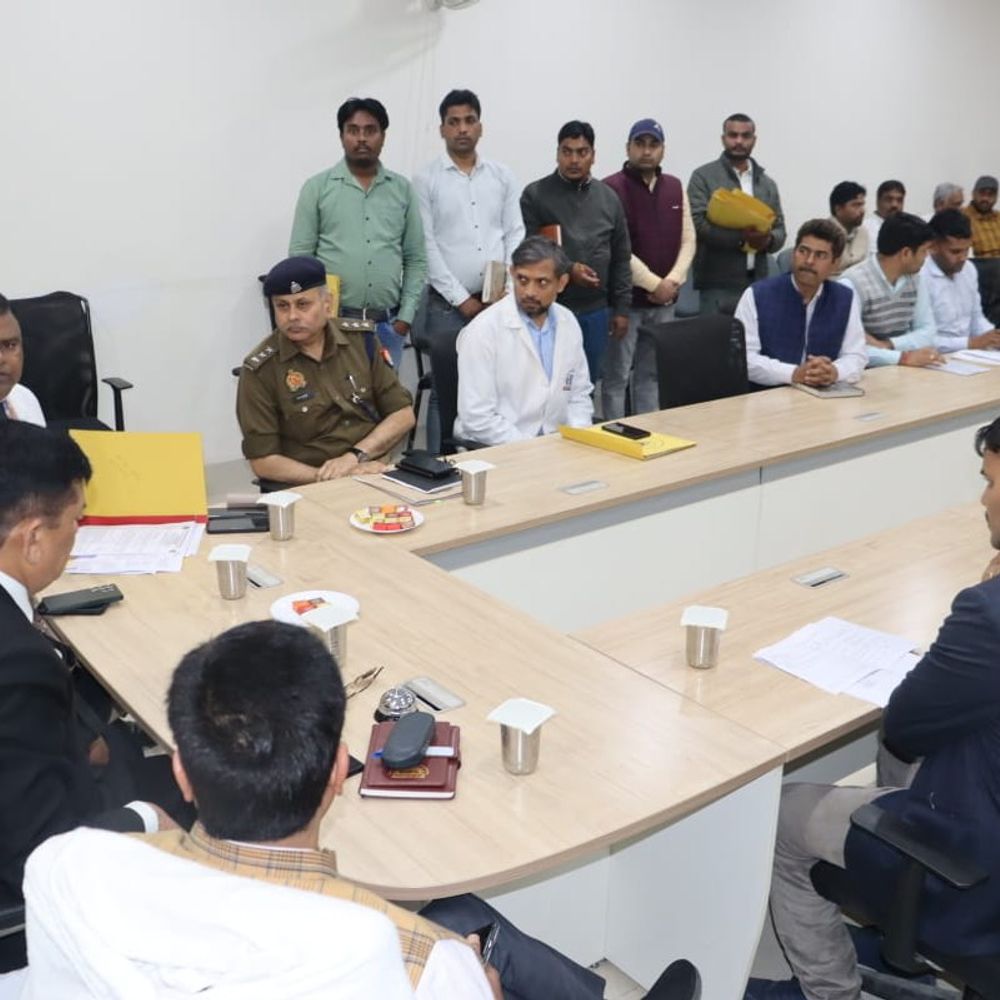 जौनपुर में मेडिकल कॉलेज निर्माण में देरी पर डीएम सख्त:जिम्मेदारों पर एफआईआर के दिए निर्देश, लापरवाही बर्दाश्त नहीं