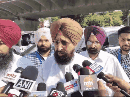 बैंड बाजे वाले बयान पर प्रताप सिंह बाजवा को राहत:  HC ने पंजाब SC कमीशन के नोटिस पर रोक लगाई, सरकार को नोटिस जारी – Chandigarh News