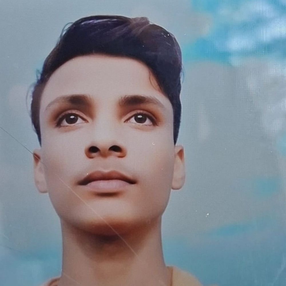 खेत में फंदे पर मिला 11वीं के छात्र का शव:पानी लगाने की बात कहकर घर से निकला था, खेत में मिला शव