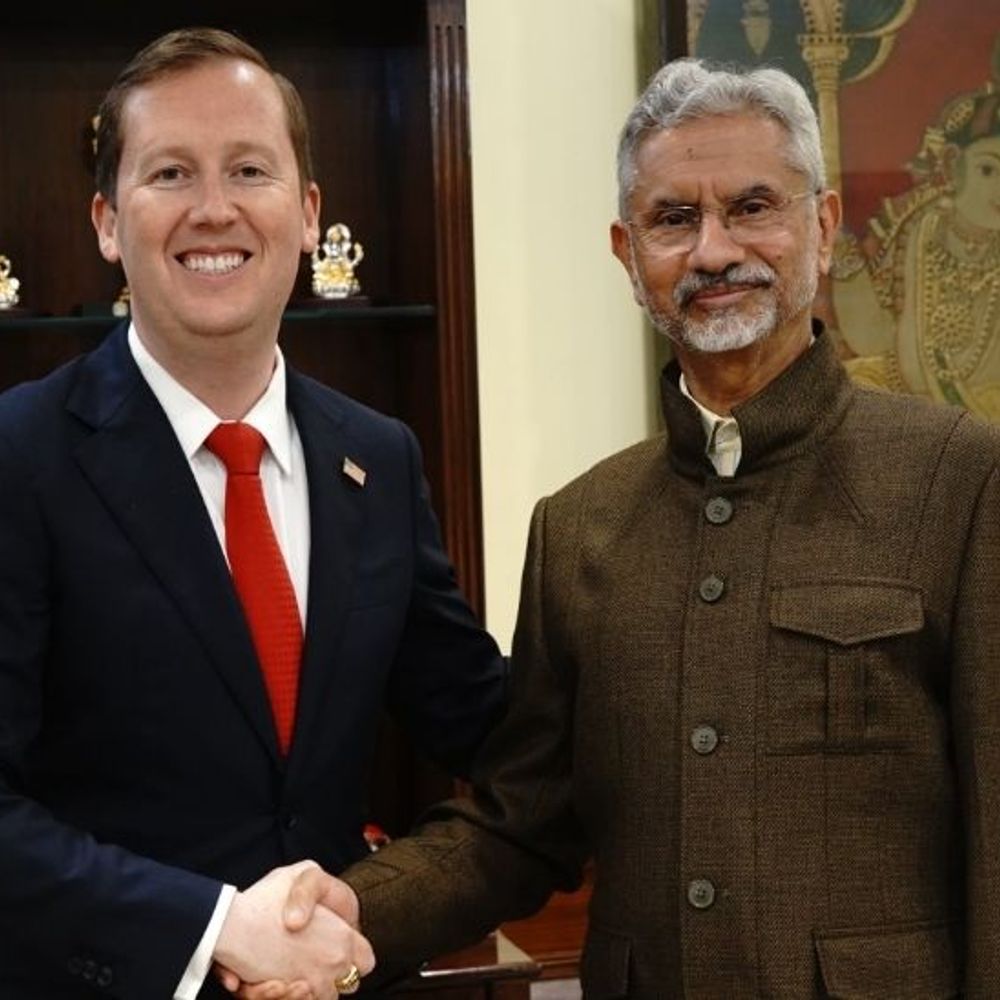 अमेरिकी राजदूत इंडियन आर्मी के कमांड ऑफिस जाएंगे:यूबीटी सांसद ने सवाल उठाए, लिखा- भारत के फैसले अमेरिका से प्रभावित होते हैं, ये उसका उदाहरण