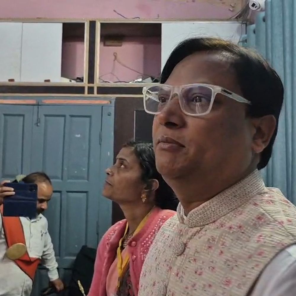 महोबा में यूपी बोर्ड परीक्षा कल से शुरू:29 केंद्रों पर 21 हजार 938 परीक्षार्थी शामिल होंगे, एडीएम ने किया औचक निरीक्षण