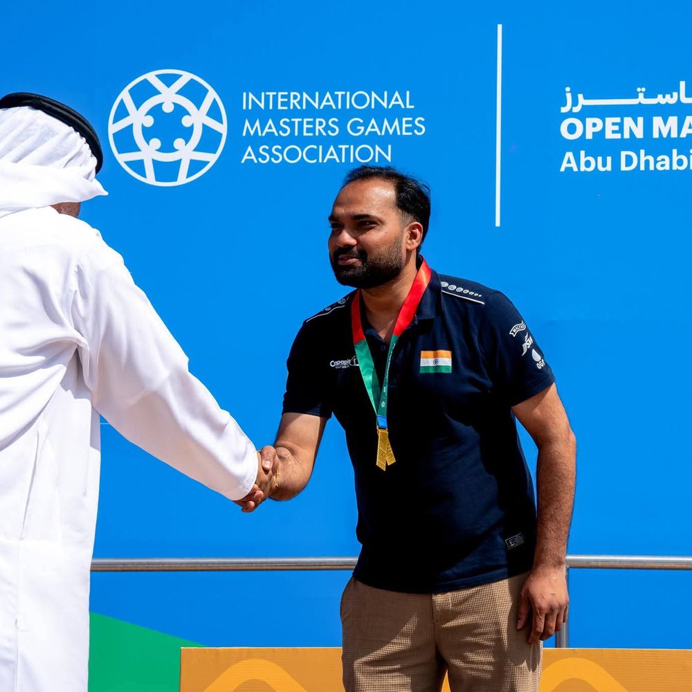 चंद्र मोहन तिवारी ने अबू धाबी में जीते 3 पदक:इटावा जिले के रहने वाले हैं, एयर राइफल में देश का मान बढ़ाया