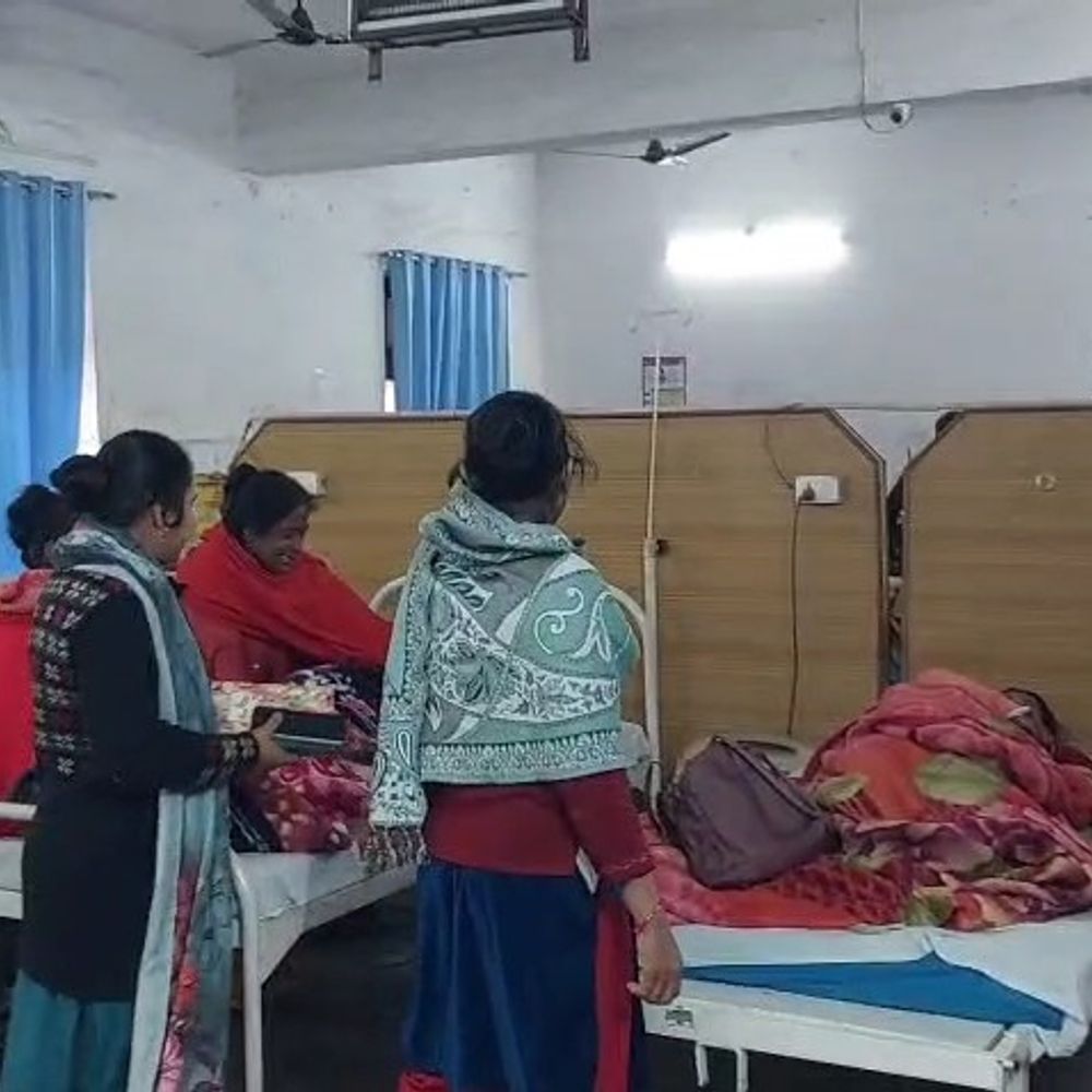 फाइलेरिया की दवा से 3 महिलाओं की तबीयत बिगड़ी:अभियान के बाद गांव में दहशत, स्वास्थ्य विभाग ने बताया सुरक्षित
