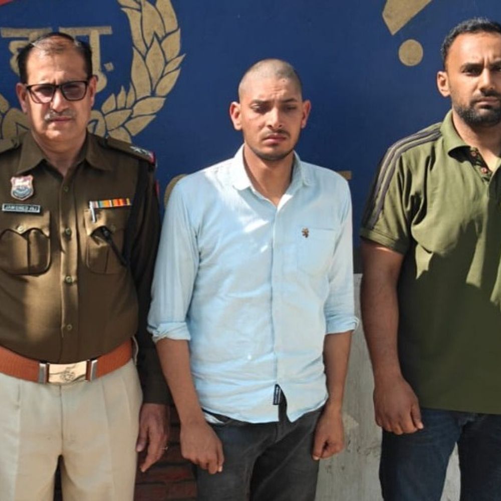 पलवल में 5 लाख की हेरोइन सहित तस्कर गिरफ्तार:  पैंट की जेब से मिली; मेडिकल की आड़ में बेचता था नशीला पदार्थ – Palwal News