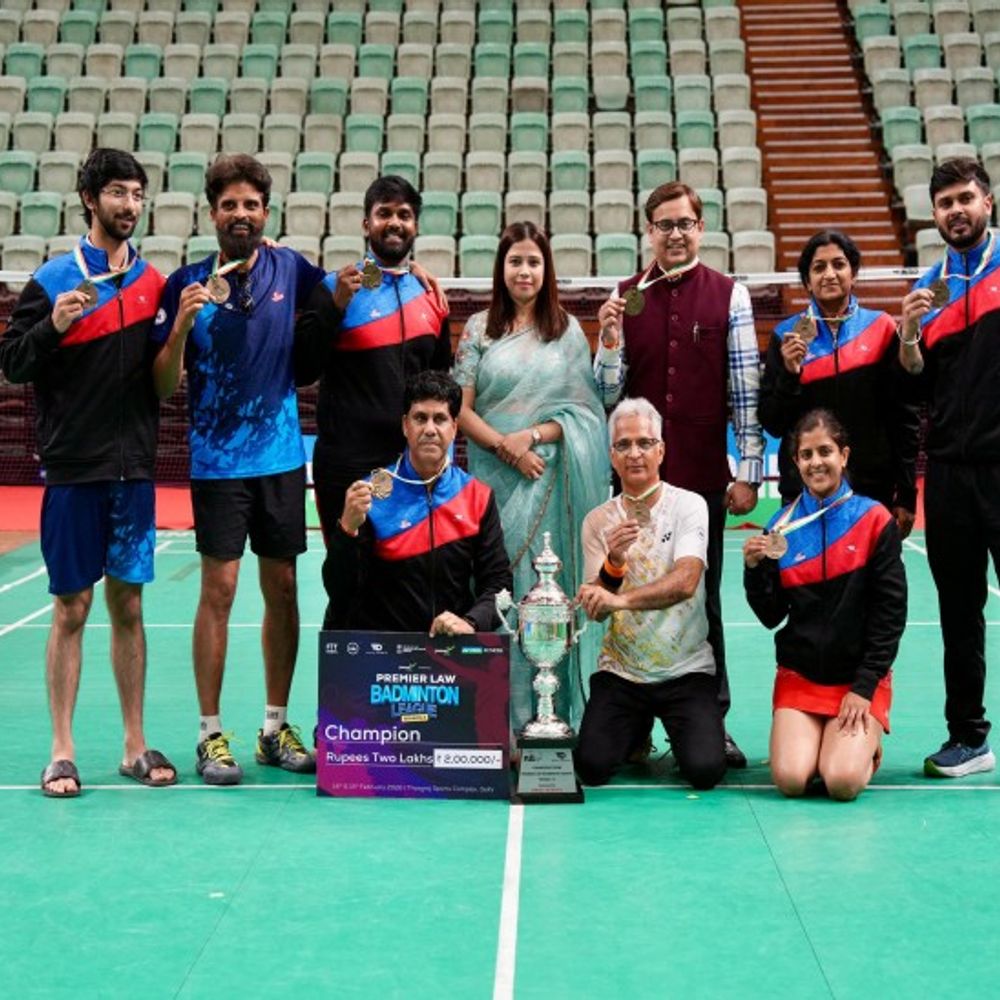 प्रीमियर लॉ बैडमिंटन लीग सीजन 2 का समापन:कोर्टरूम स्मैशर्स ने जीता खिताब,मथुरा के अधिवक्ता सार्थक चतुर्वेदी की टीम हुई विजयी