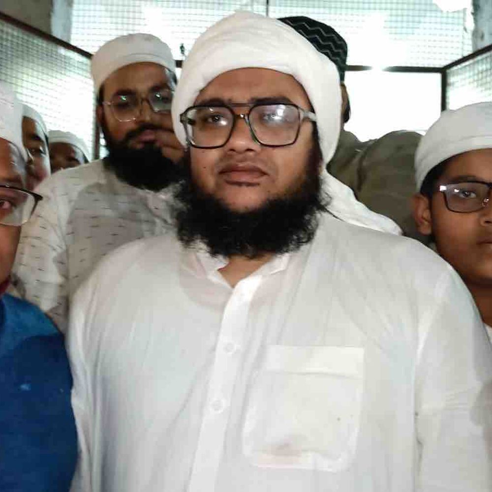 मौलाना ओसामा बने बुलंदशहर के नए शहर काजी:पूर्व काजी के निधन के बाद सर्वसम्मति से हुई ताजपोशी, समारोह में हजारों लोग शामिल हुए