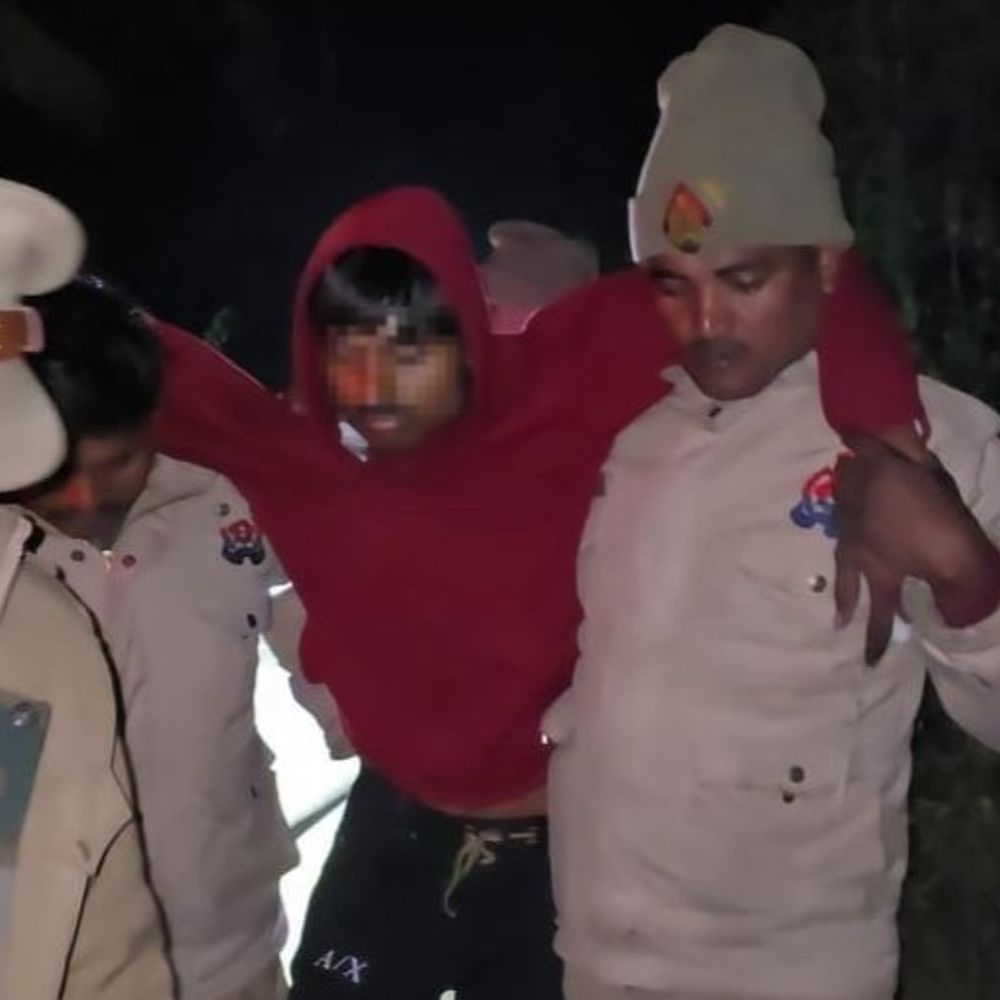 हरदोई में हत्यारोपी गिरफ्तार, पुलिस मुठभेड़ में लगी गोली:अनिल सिंह हत्याकांड का मुख्य आरोपी, अस्पताल में भर्ती