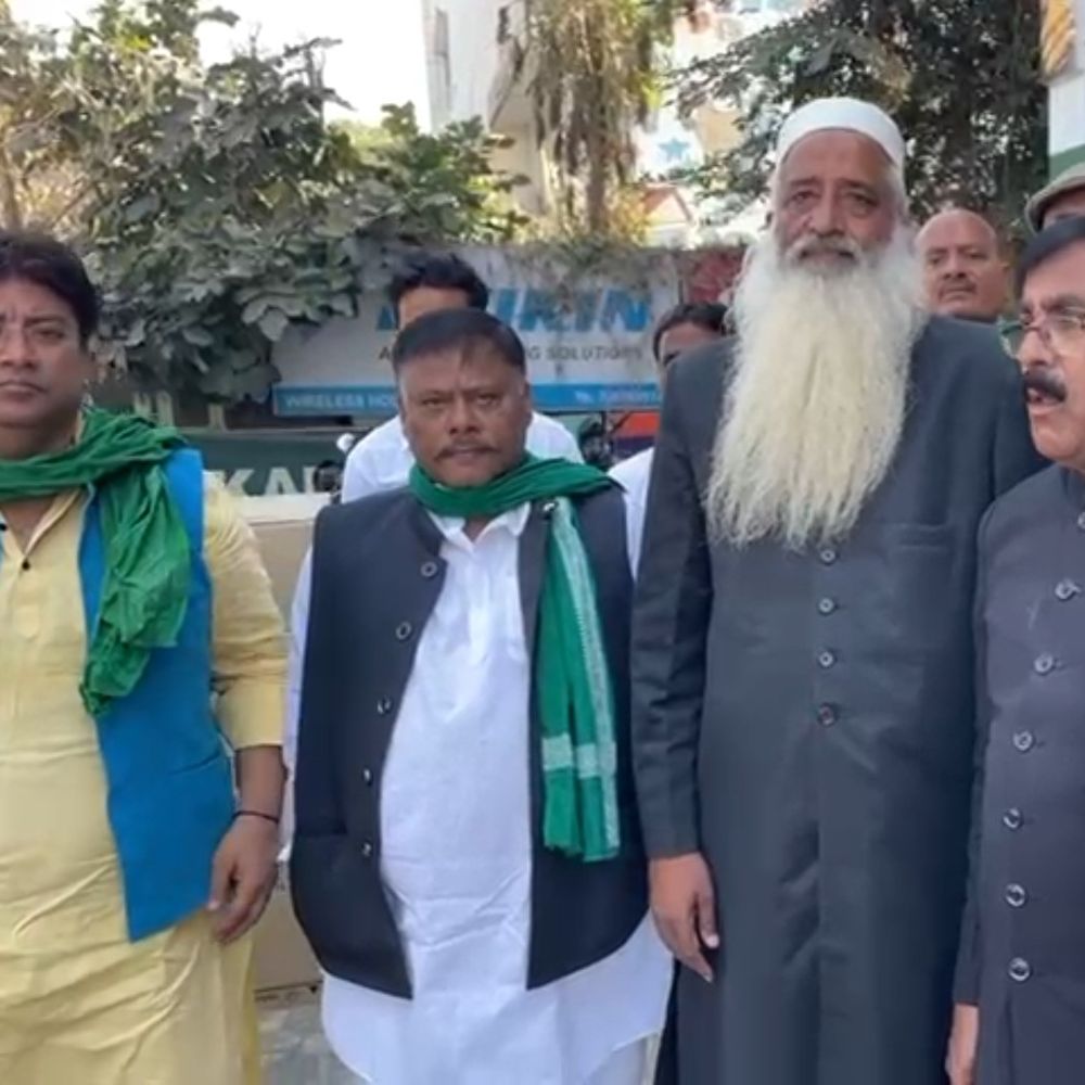 एमआईएम नेता इसरार ने बीजेपी को बताया 'जालिम सरकार':पूर्वांचल अध्यक्ष बोले- 2027 में मुसलमान सपा को 'ढक्कन' बना देगा