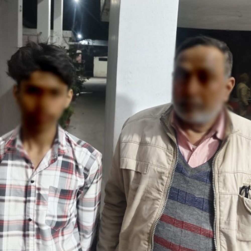 मुंबई जाने की बात कहकर निकला किशोर बरामद:पुलिस ने ननिहाल से खोजकर परिजनों को सौंपा, पत्र लिखकर घर से निकला था