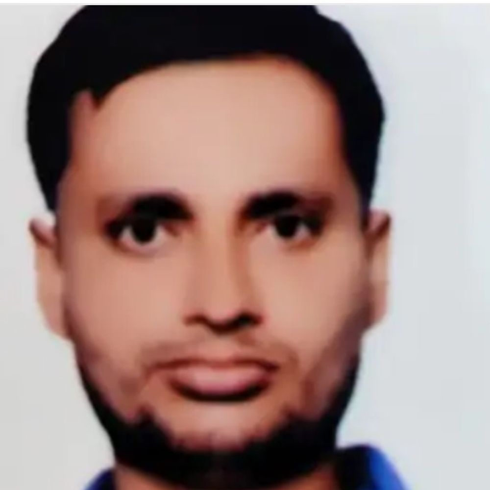 रेलवे कर्मचारी हत्याकांड का खुलासा न होने पर उबाल:आक्रोशित ग्रामीण ट्रैक्टर-ट्रॉली से एसएसपी कार्यालय पहुंचे ,जमकर किया हंगामा; धरने पर बैठे