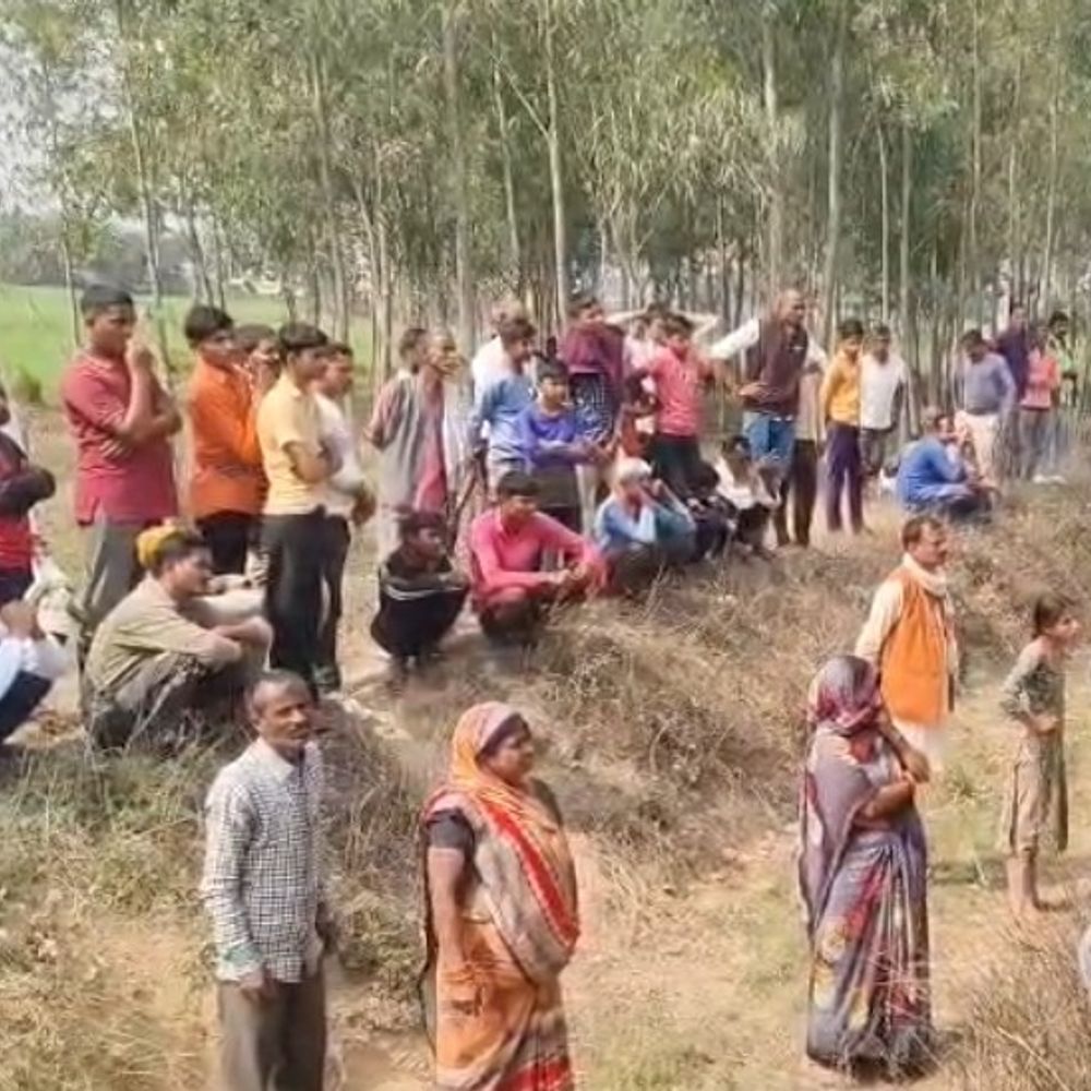 फंदे पर लटका मिला व्यक्ति का शव:श्रावस्ती में रात घर से निकला, सुबह लाश मिली; मानसिक रूप से चल रहा था बीमार