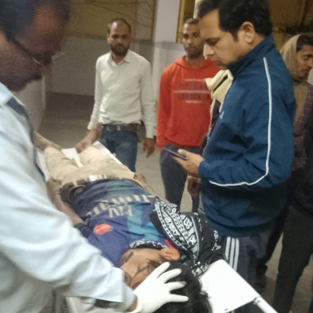 सोनभद्र में दो बाइकों की टक्कर:एक युवक की मौत, तीन घायल; दो गंभीर, जिला अस्पताल रेफर