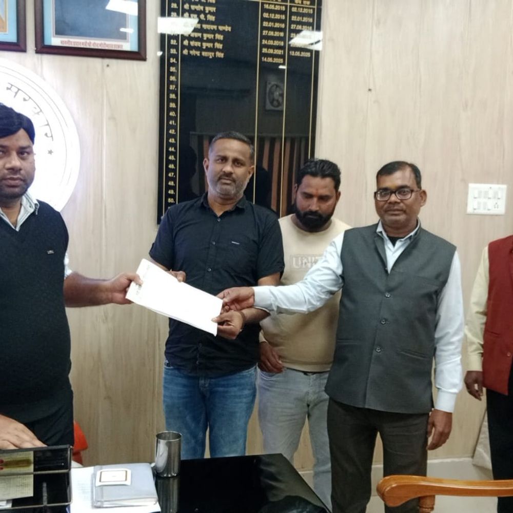 ट्रॉनिका सिटी लाठीचार्ज, किसानों ने राज्यपाल के नाम सौंपा ज्ञापन:लखीमपुर में भाकिमयू ने न्यायिक जांच और मुआवजे की मांग की