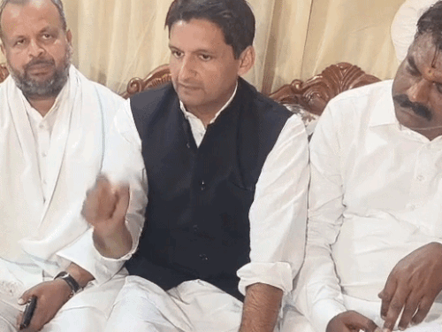 गुहला विधायक के समर्थन में आए दीपेंद्र हुड्‌डा:  बोले- सरकारें बदलेंगी तो SDM को देना होगा जवाब; झुनझुना थमाने पर MLA पर दर्ज हुई FIR – Panchkula News