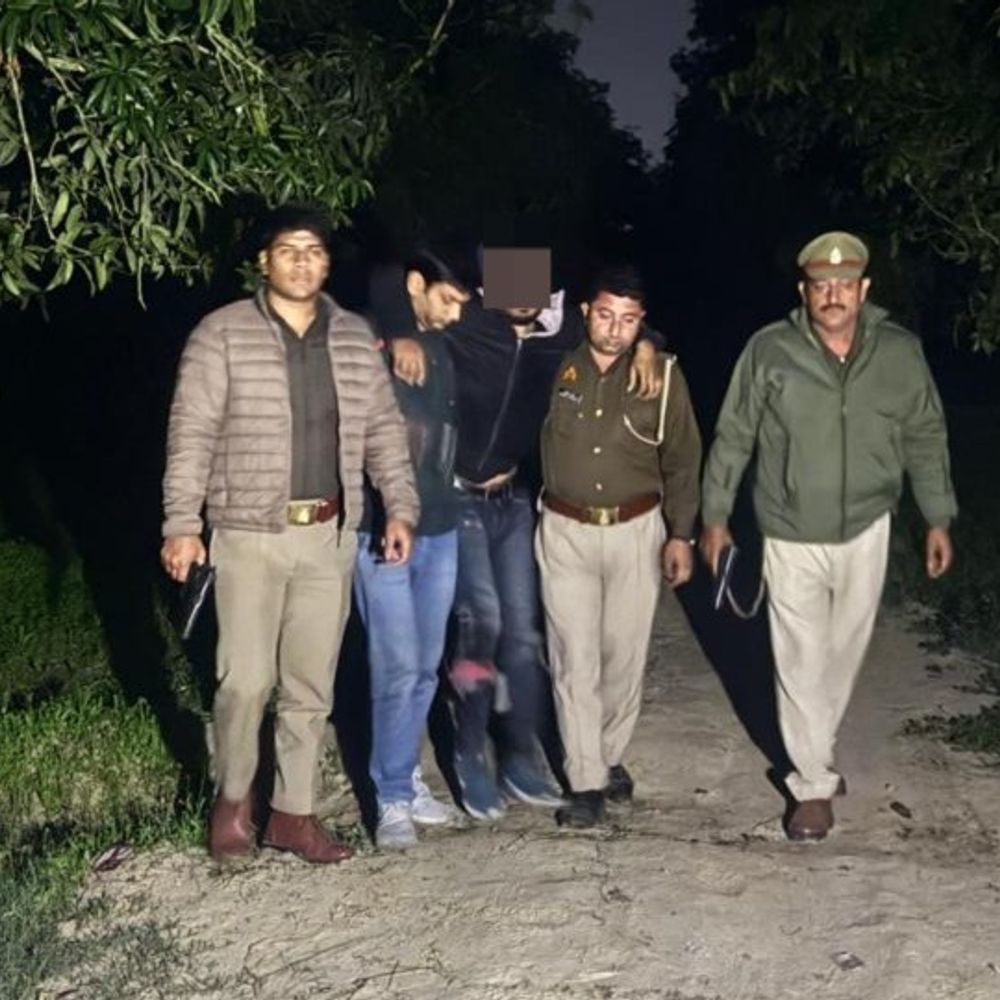 सहारनपुर में पुलिस मुठभेड़ में बदमाश गिरफ्तार:गोकशी करता था, अवैध हथियार और बाइक बरामद