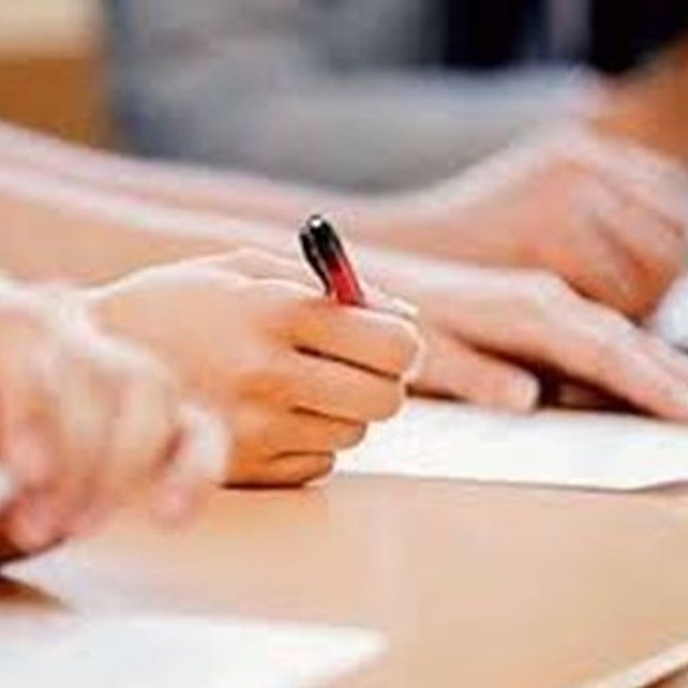 यूपी की बड़ी खबरें:10वीं और 12वीं की बोर्ड परीक्षाएं कल से; अंगूठी- माला पहनकर एग्जाम नहीं दे पाएंगे स्टूडेंट्स