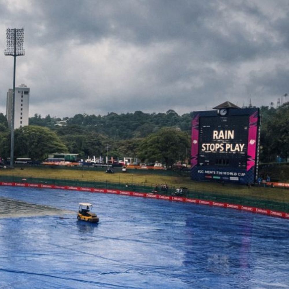 टी-20 वर्ल्डकप- बारिश के कारण जिम्बाब्वे-आयरलैंड मैच में देरी:मैदान से कवर्स हटाए जा रहे है, अगर मैच रद्द हुआ तो ऑस्ट्रेलिया बाहर
