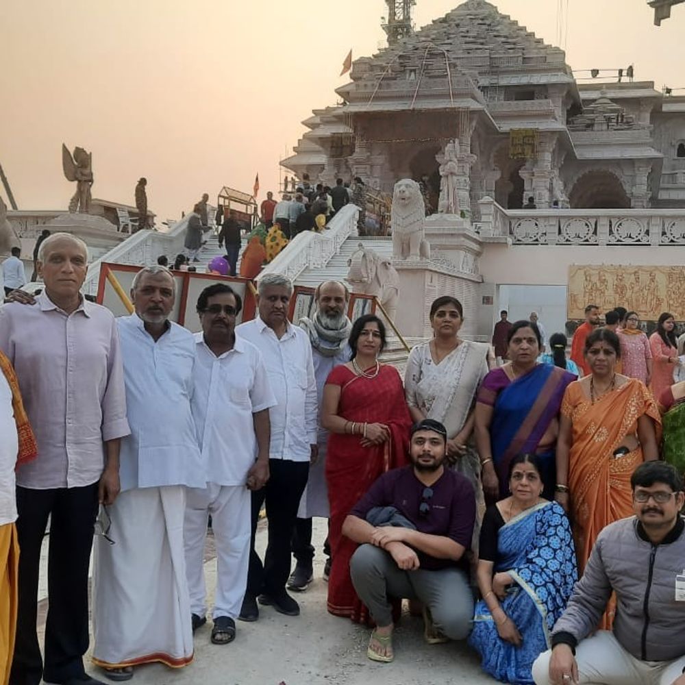 ‘सुगम दर्शन’ से आसान हुई अयोध्या यात्रा:बिना लंबी कतार रामलला के दर्शन, लखनऊ से एक दिन का आरामदायक टूर