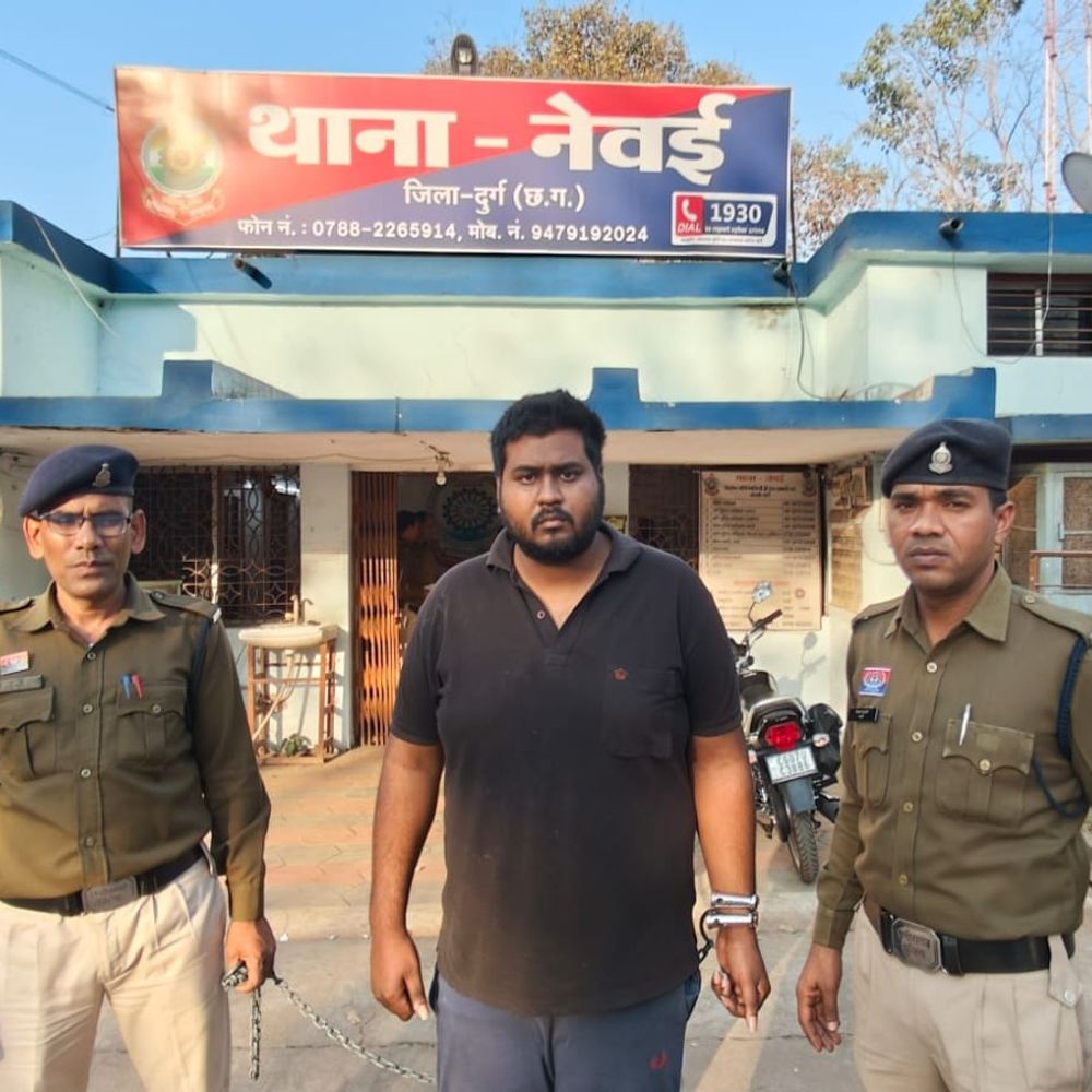 मां पर धर्म परिवर्तन का दबाव बनाने वाला बेटा गिरफ्तार:  पहले अपनाया ईसाई धर्म, फिर मां पर बनाने लगा मूर्ति पूजा न करने का दवाब, गाली-गलौज और जान से मारने की धमकी भी दी – durg-bhilai News