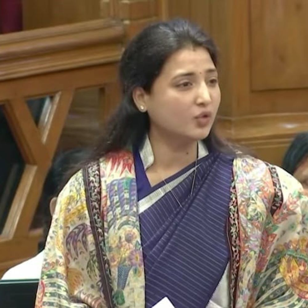 सपा विधायक रागिनी सोनकर ने बिजली बिल पर सवाल उठाए:गरीबों, विधवाओं और दिव्यांगों को राहत देने की मांग