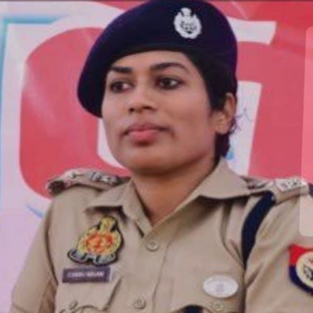 सुल्तानपुर एसपी ने किए पुलिस अधिकारियों के तबादले:निरीक्षक और उप निरीक्षकों का कार्यक्षेत्र बदला, एसओ धम्मौर को धनपतगंज का प्रभार