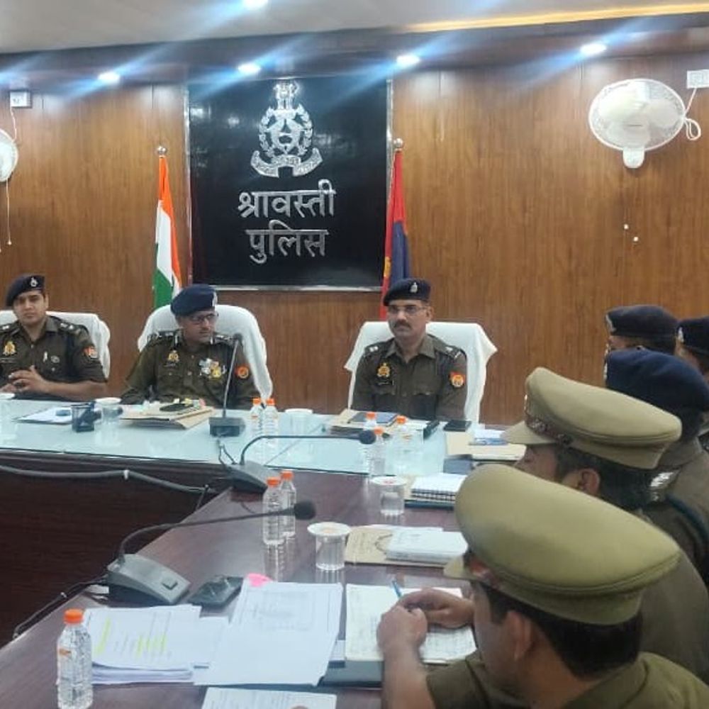 महिला अपराधों पर लापरवाही नहीं होगी बर्दाश्त:श्रावस्ती में ADG बोले- त्योहारों से पहले पीस कमेटी की बैठक करें